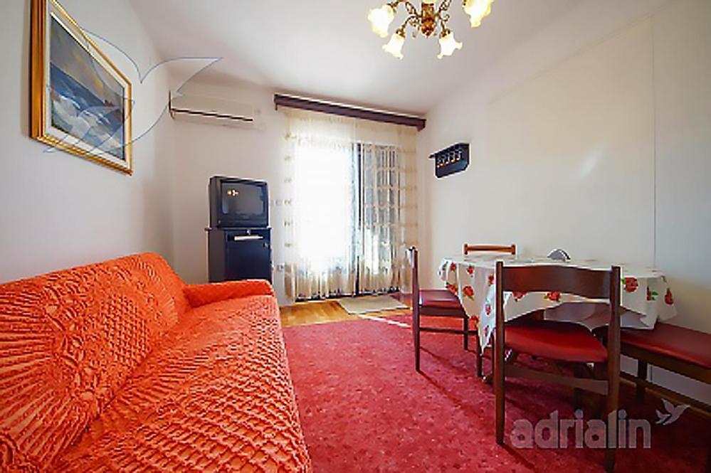 Simper Apartment Драмал Екстериор снимка