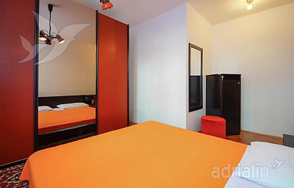 Simper Apartment Драмал Екстериор снимка