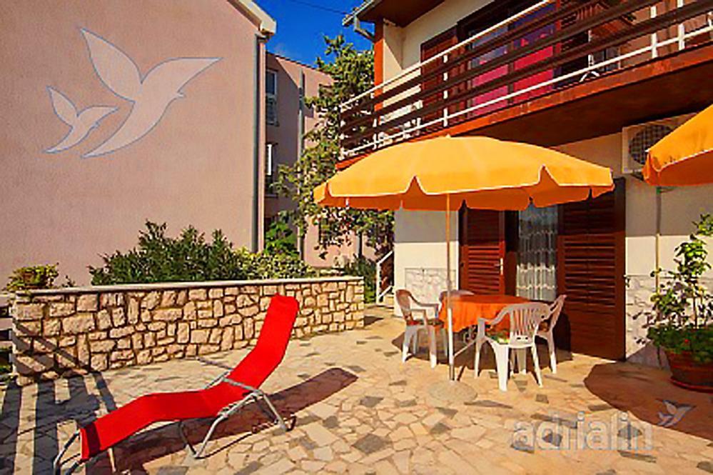 Simper Apartment Драмал Екстериор снимка