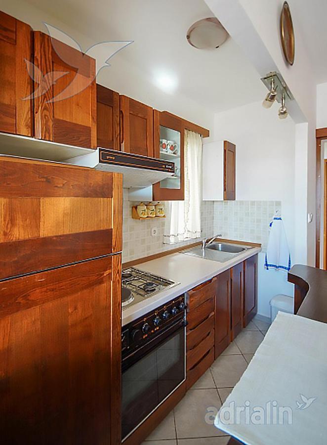 Simper Apartment Драмал Екстериор снимка